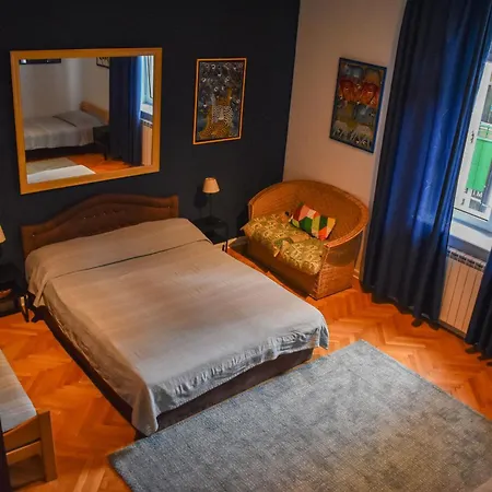 Sun Hostel Belgrado Esterno foto