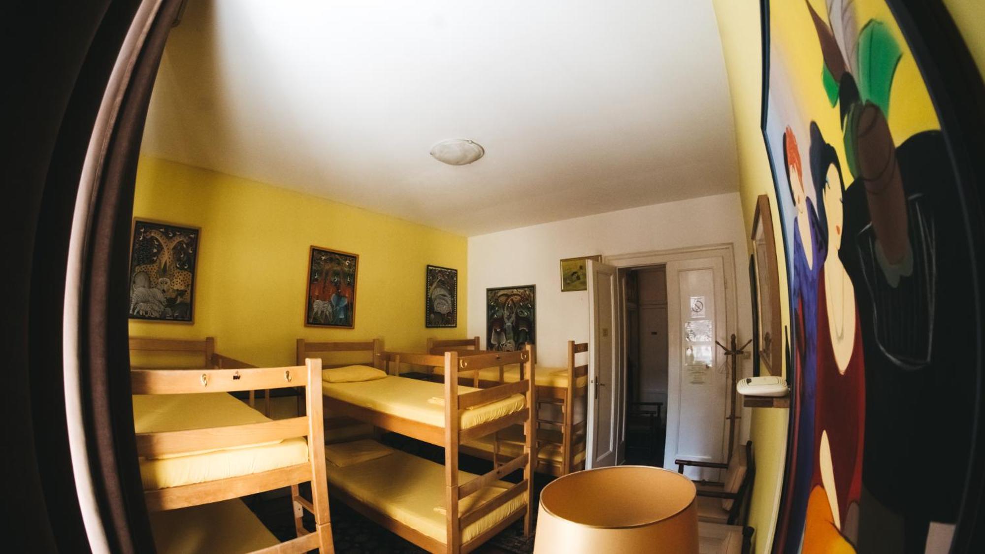 Sun Hostel *